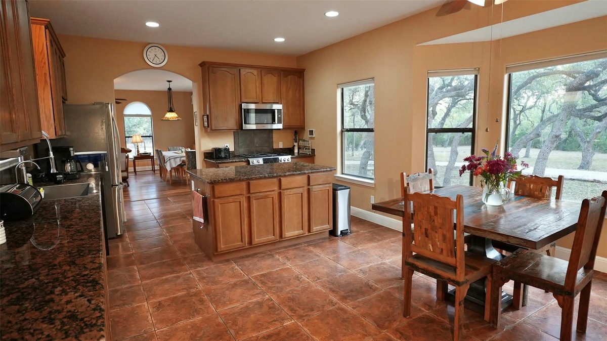 450 Windmill Oaks Dr — photo 5