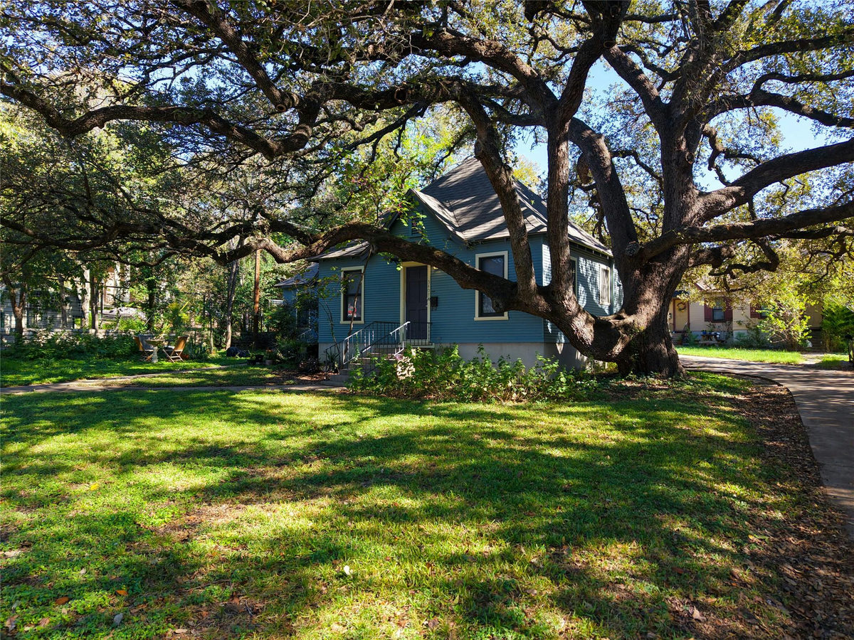 3407 Hampton Rd #A and B — photo 2