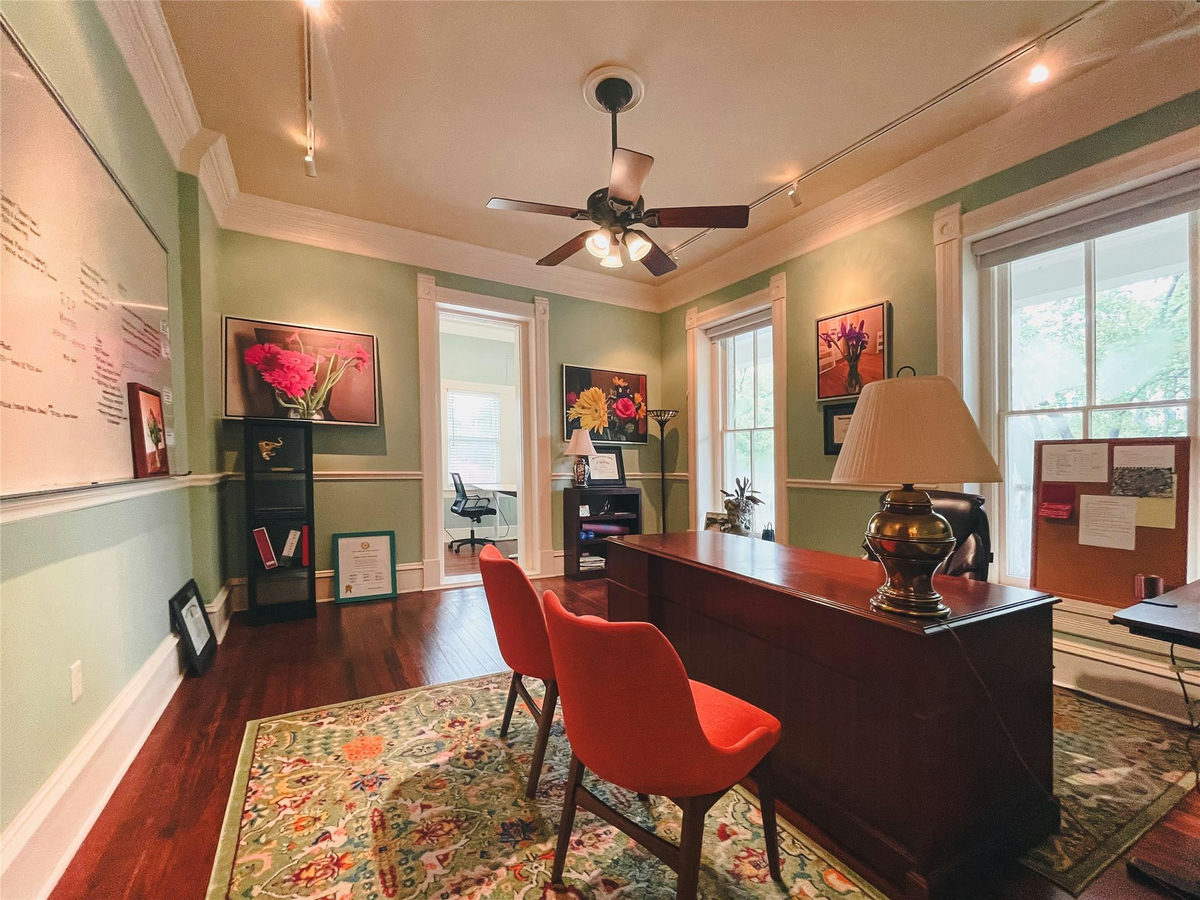 506 W 14th St W #B — photo 4