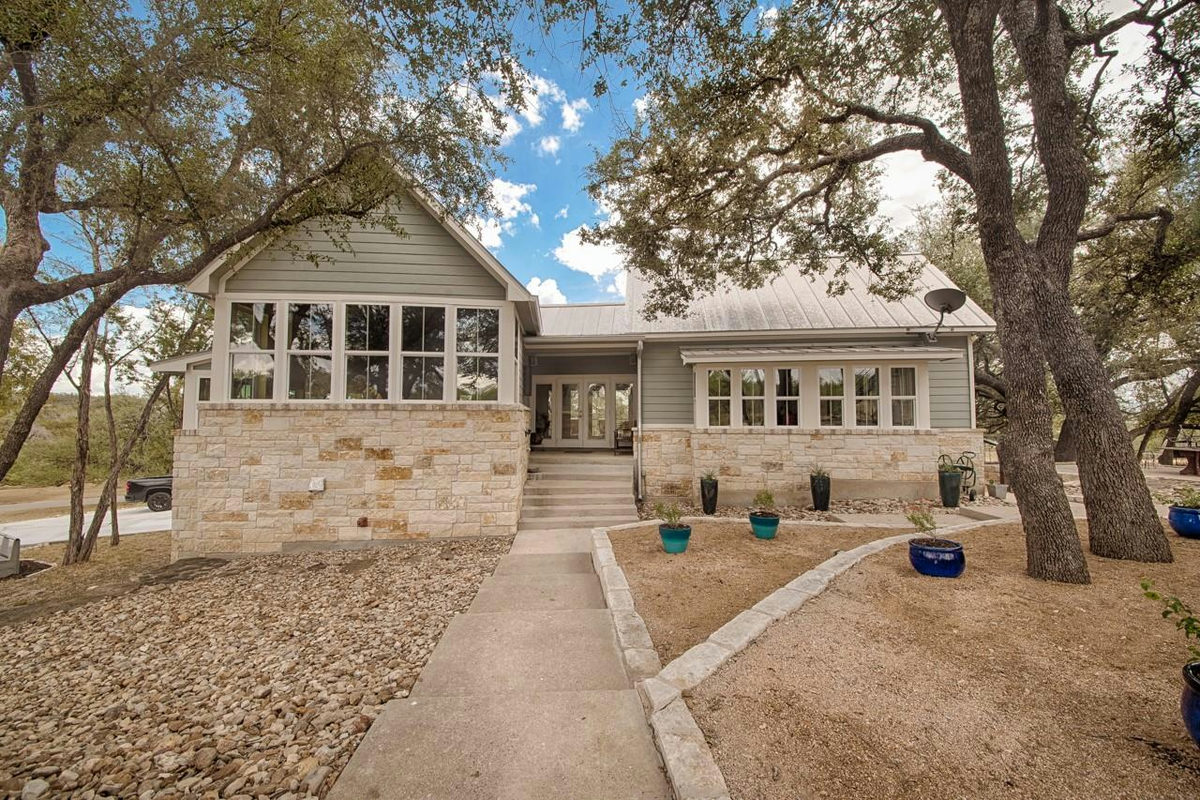 348 Chimney Cove Dr — photo 4