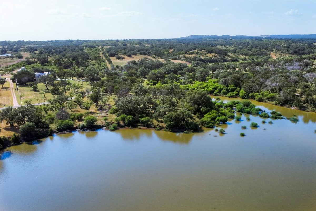 348 Chimney Cove Dr — photo 3