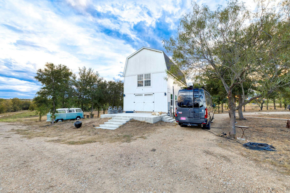 1501 Boggy Creek Rd — photo 2