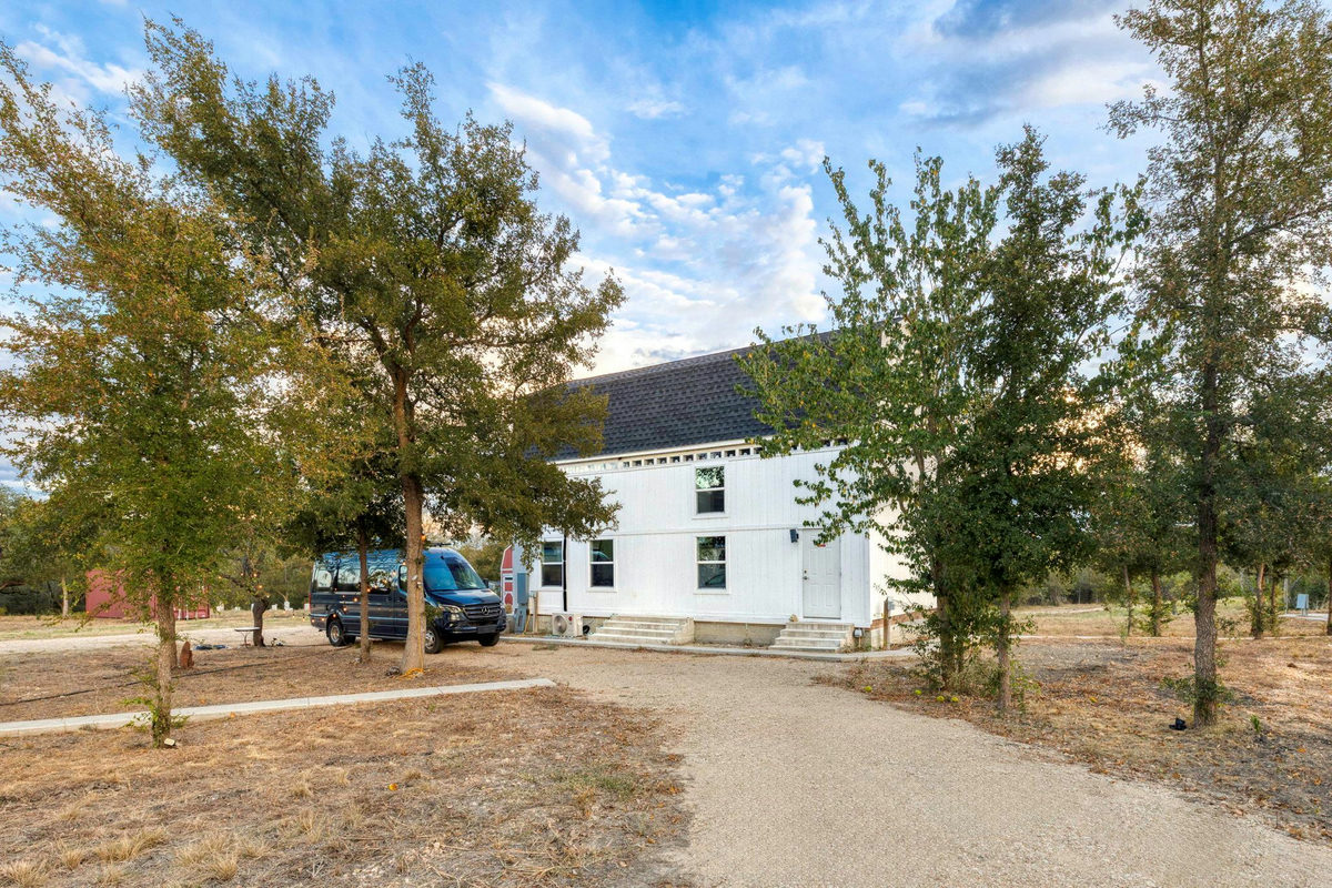 1501 Boggy Creek Rd — photo 2