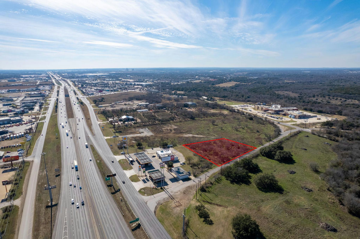 1701 Manchaca Springs Rd — exterior