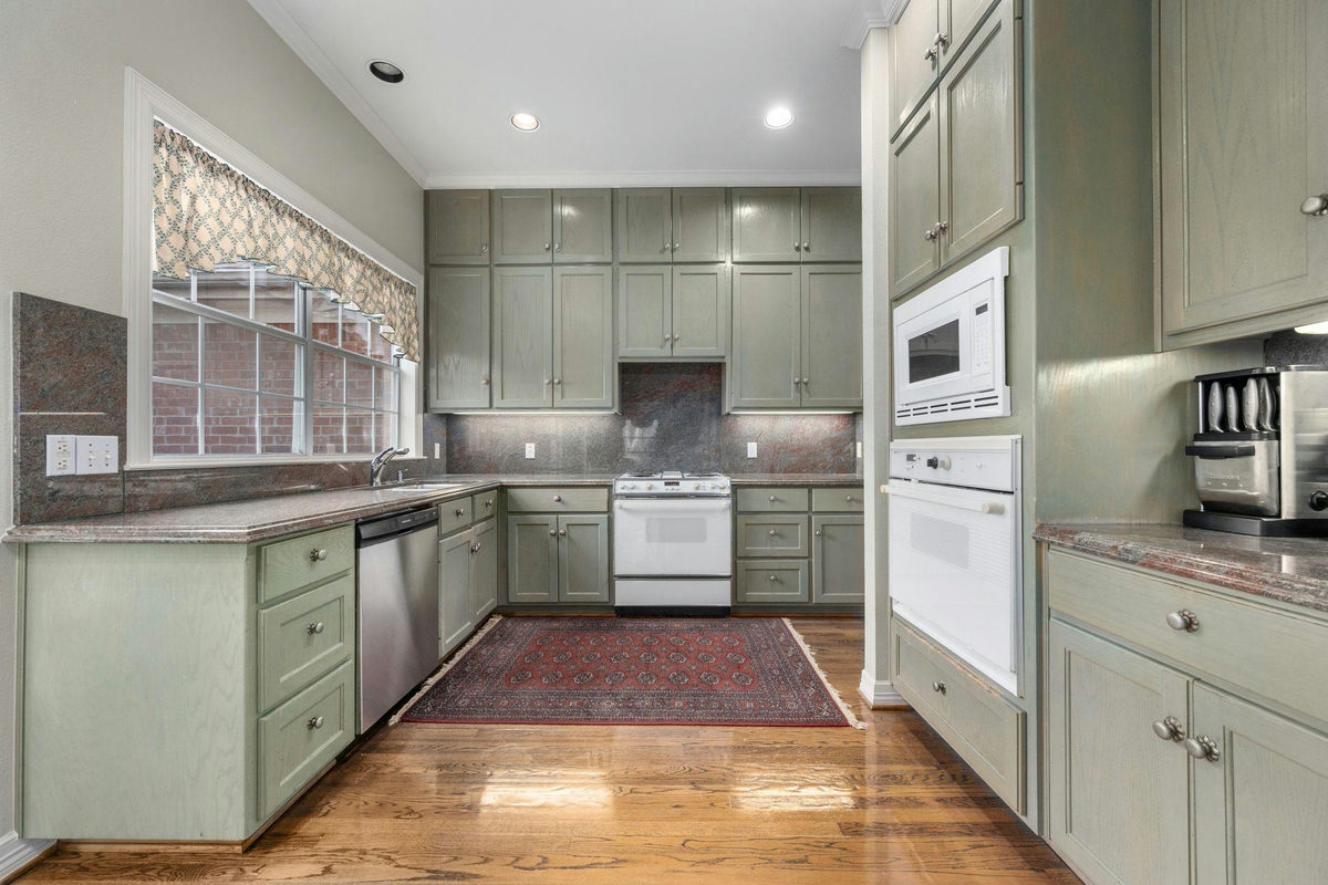 2716 Hillview Green Ln — photo 4
