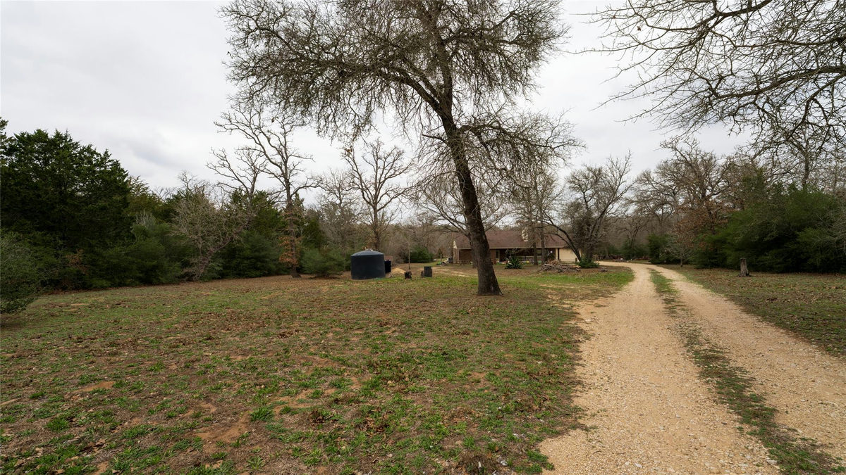 191 Clydesdale Dr — photo 2
