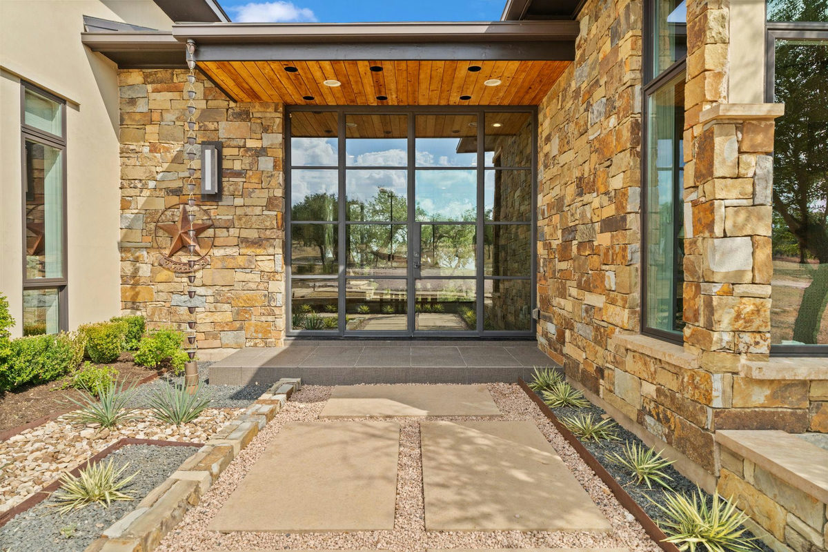 11400 Crumley Ranch Rd — exterior
