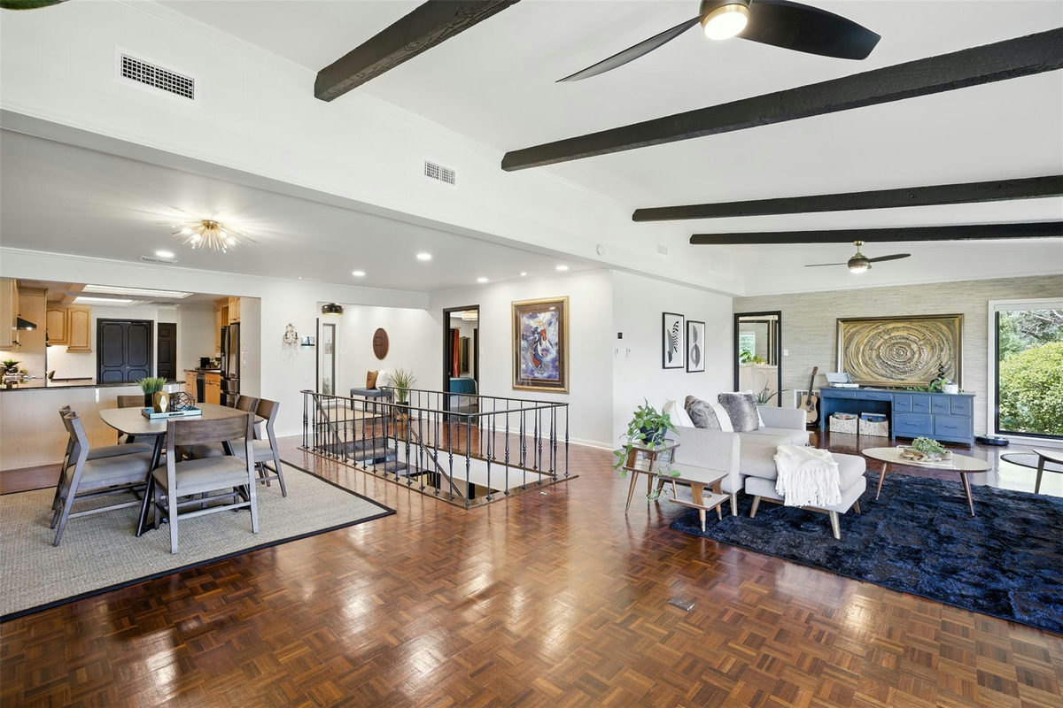 402 Seawind St — photo 3
