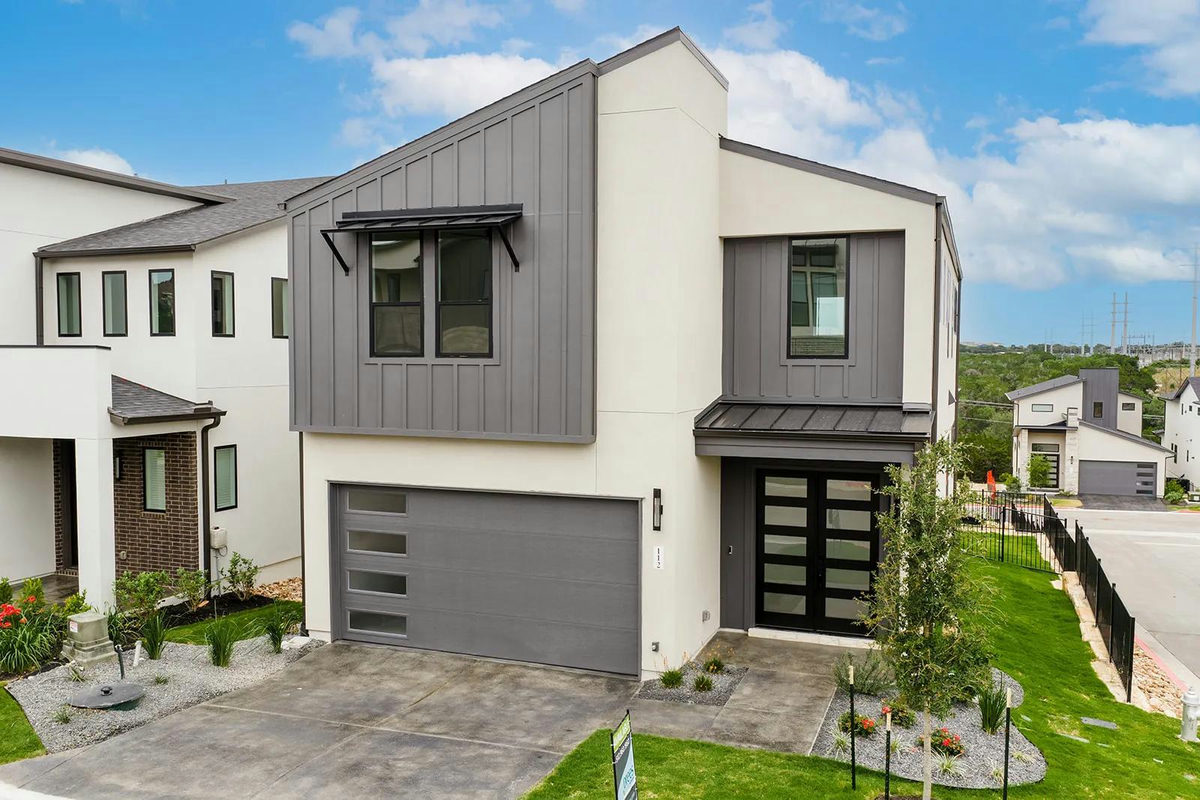 112 Pennybacker Ln — exterior