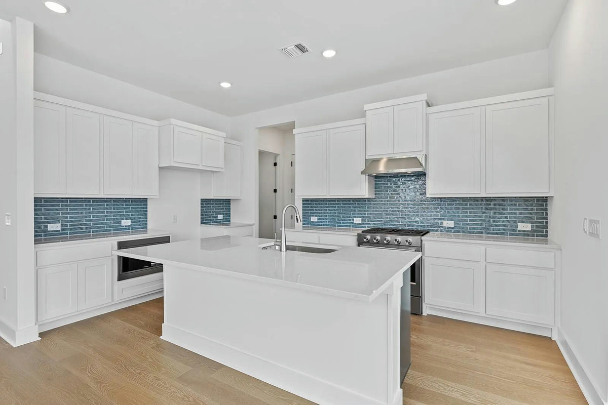 112 Pennybacker Ln — photo 5