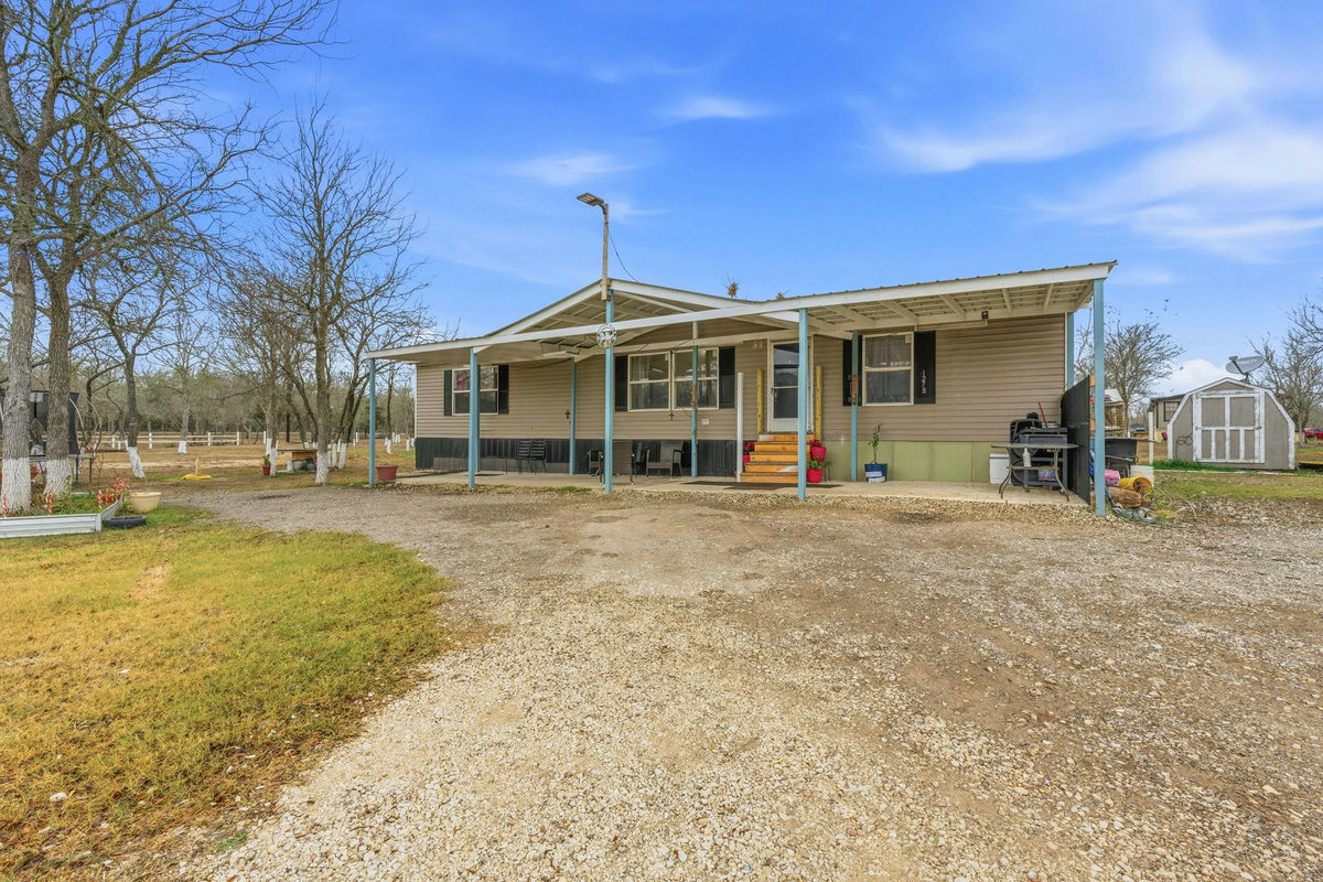 1278 Fm 812 Rd — photo 3