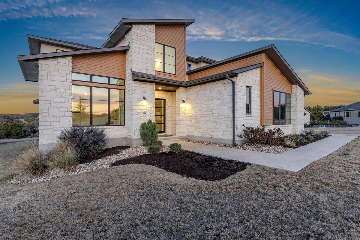 439 Wellborn Rd — exterior