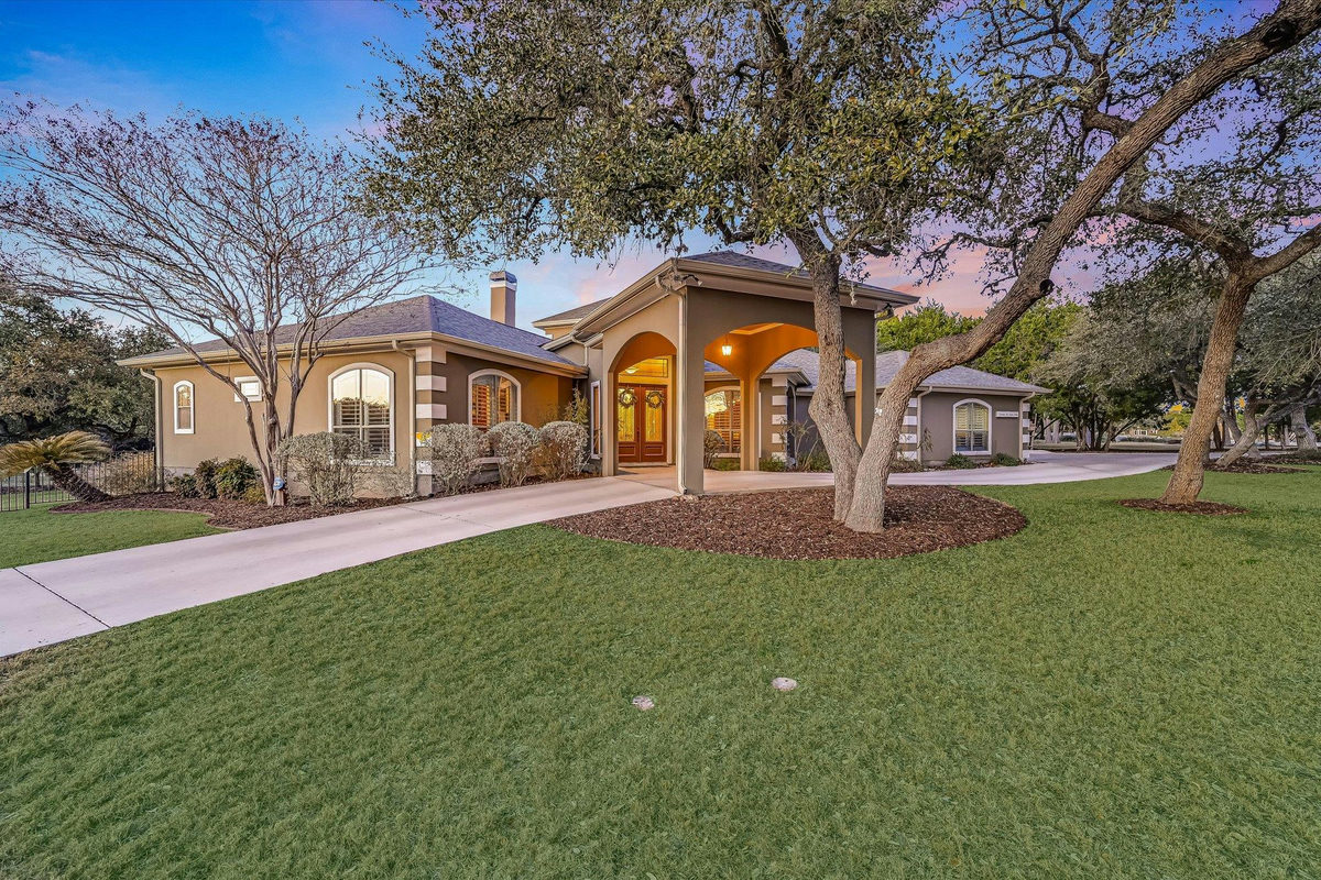 2609 Camel Trl — exterior