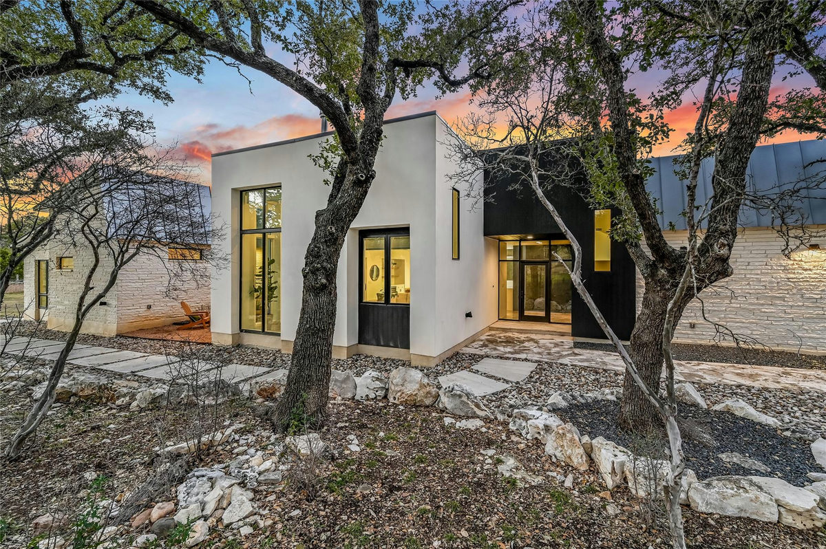 321 Tulley Ct — exterior