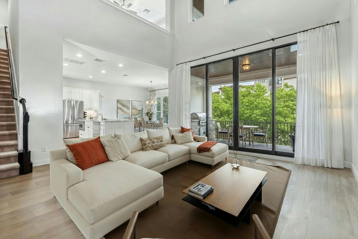 107 Cascading Waters Pl — exterior