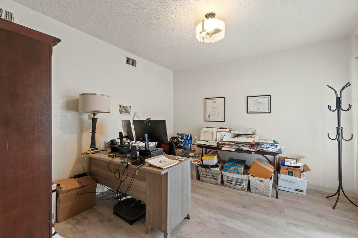 2117 E Cesar Chavez St — photo 5