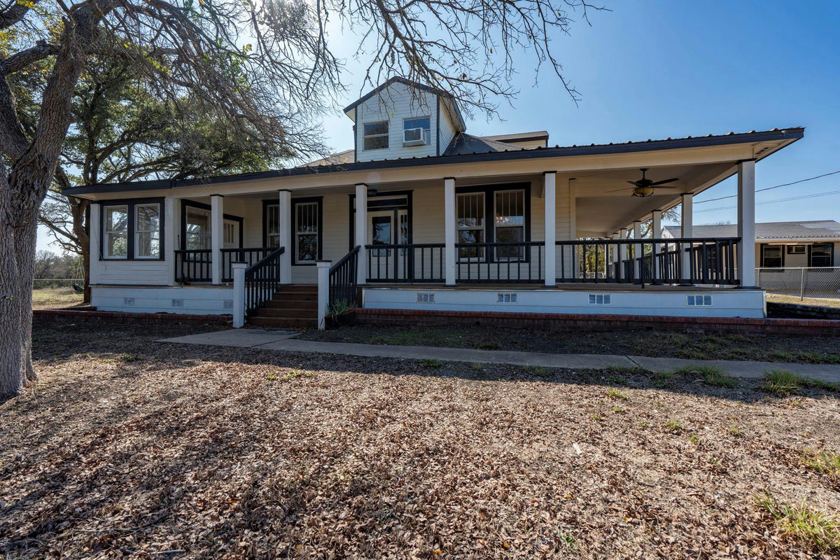 1501 Beaver Ln — exterior