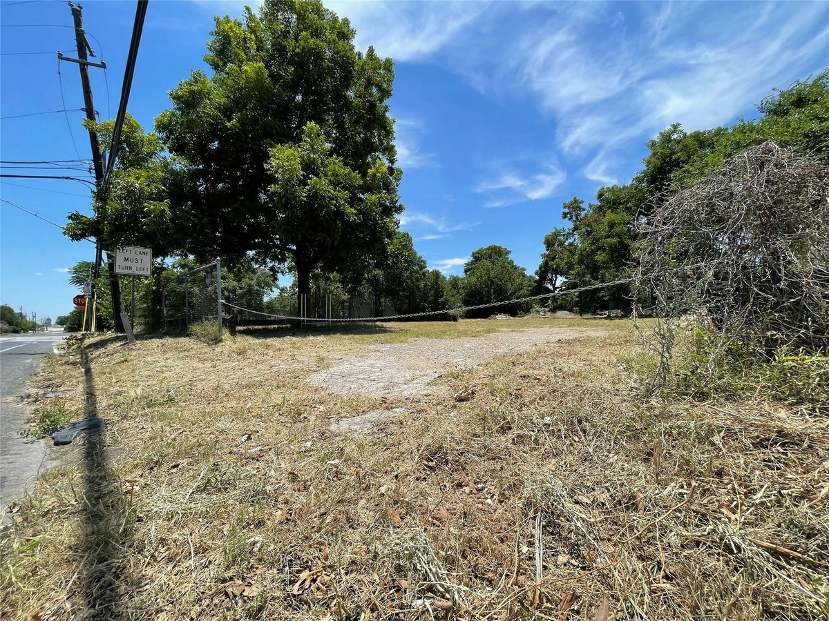 6011 Bolm Rd — photo 4