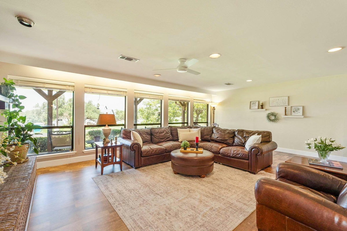 1905 Brushy Bend Dr — photo 2