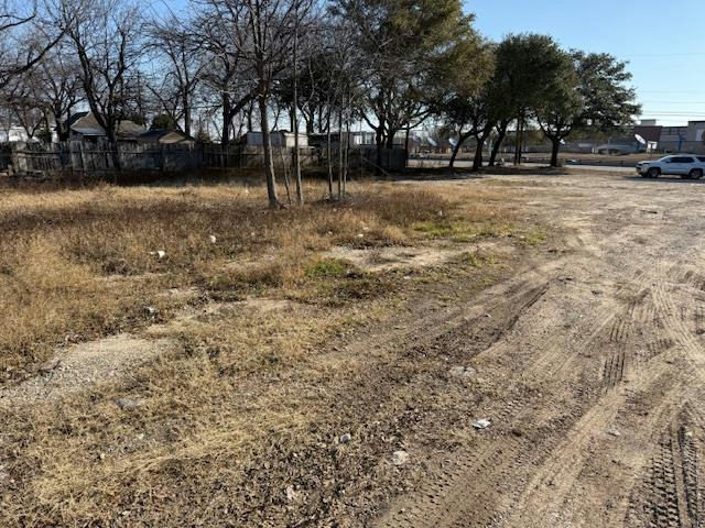 4812 N Interstate 35 Hwy — photo 2