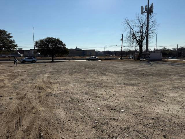 4812 N Interstate 35 Hwy — photo 3