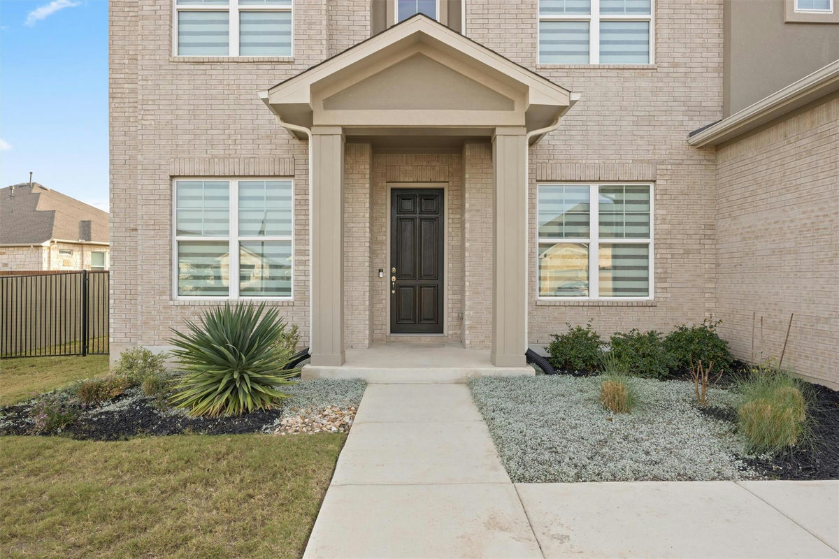 213 Great Lawn Bnd — photo 3