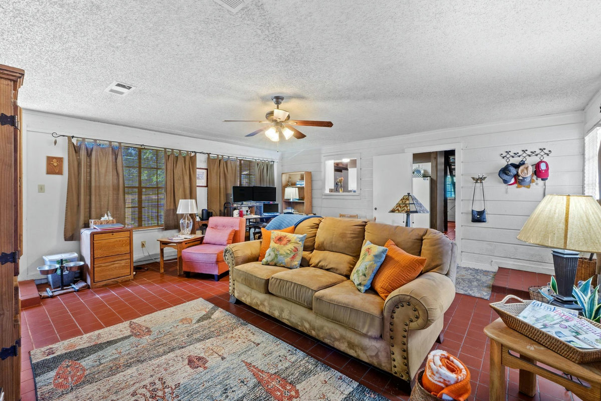 103 S Laurelwood Dr S — photo 4