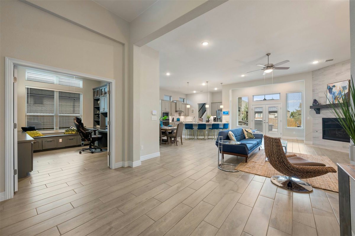 2501 Costera St — photo 4