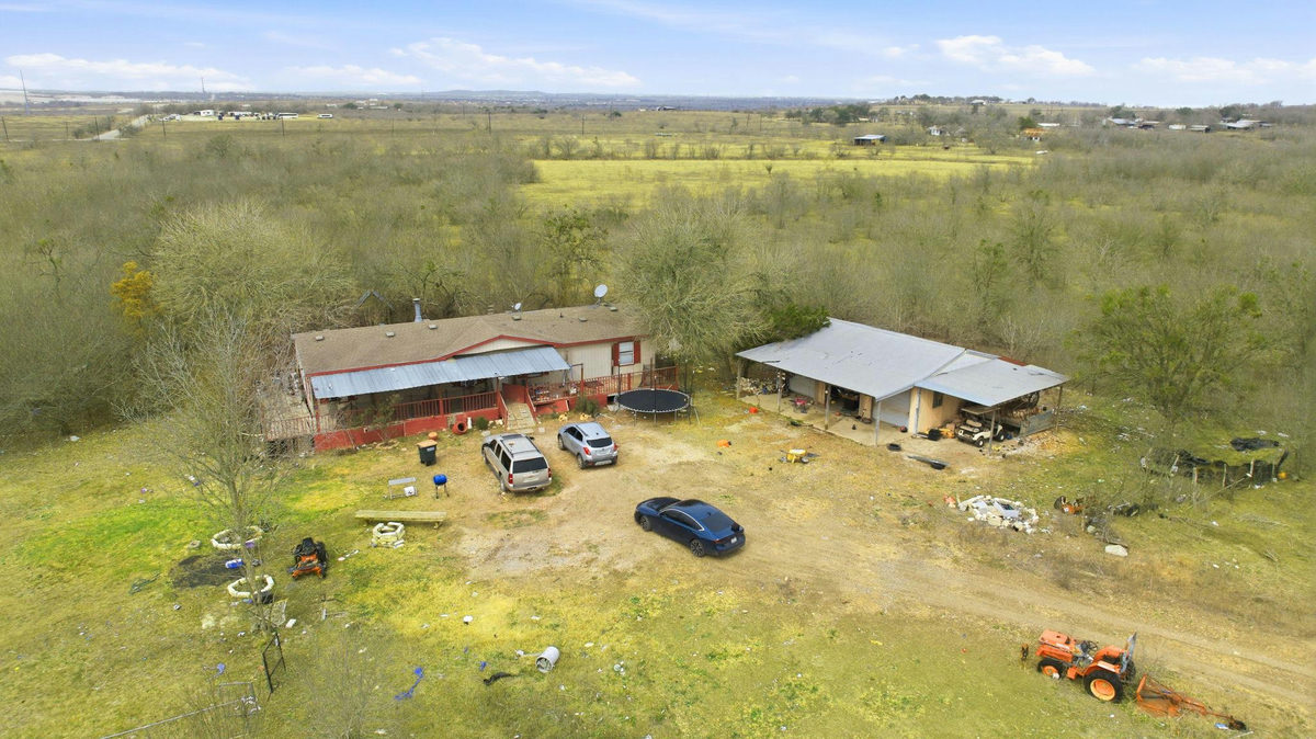 13802 Hokanson Rd — exterior