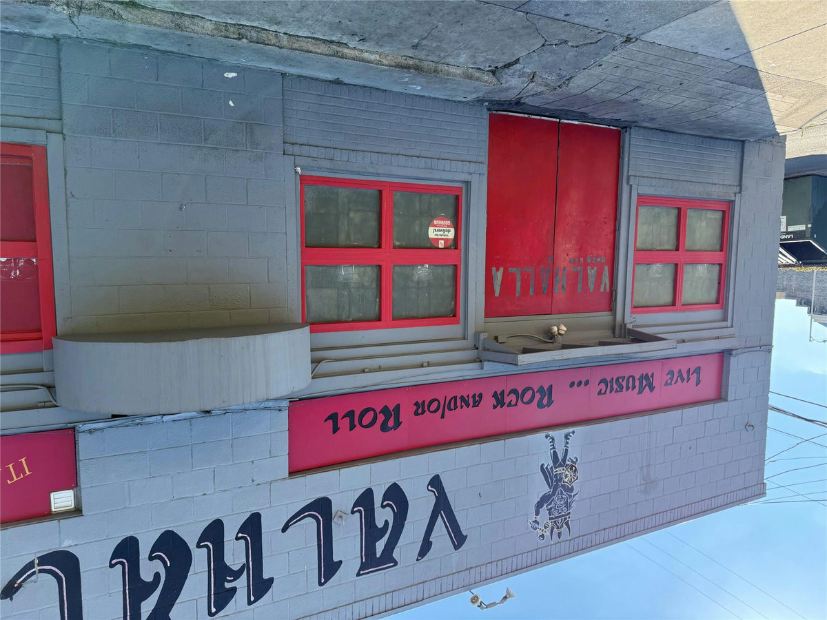710 Red River St — photo 2