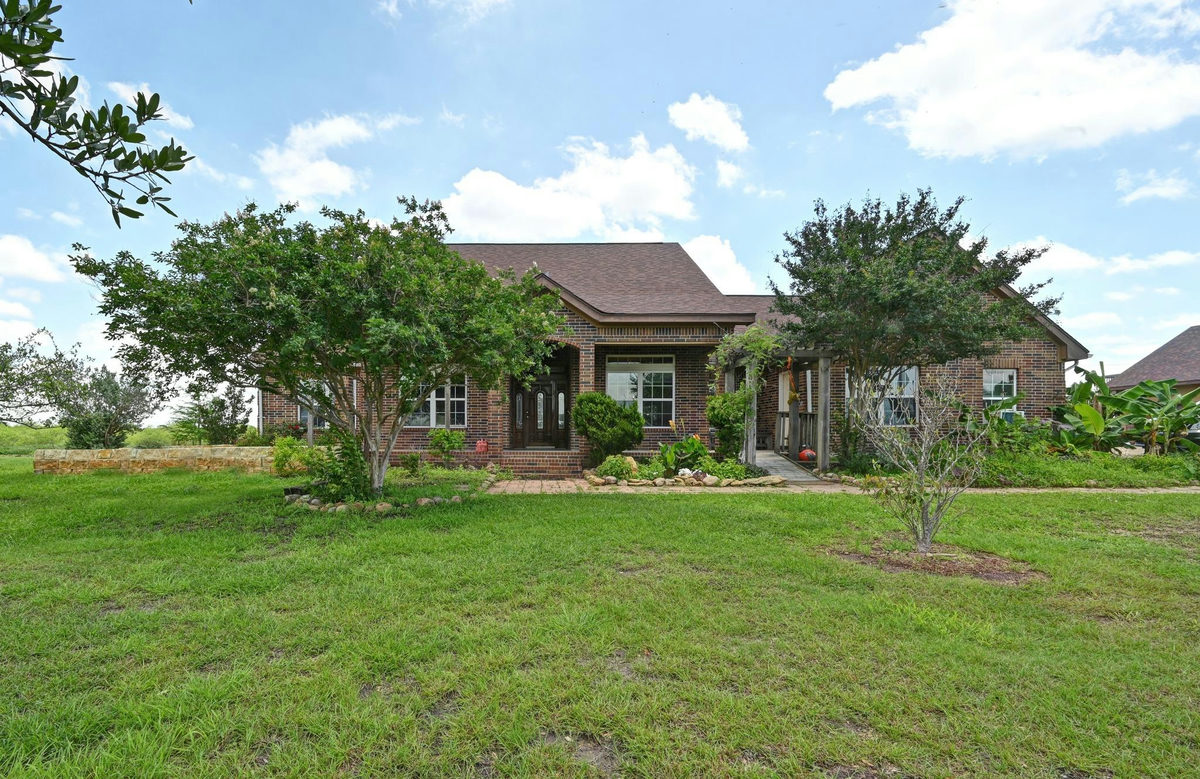 410 Simmons Family Farm Rd — photo 2