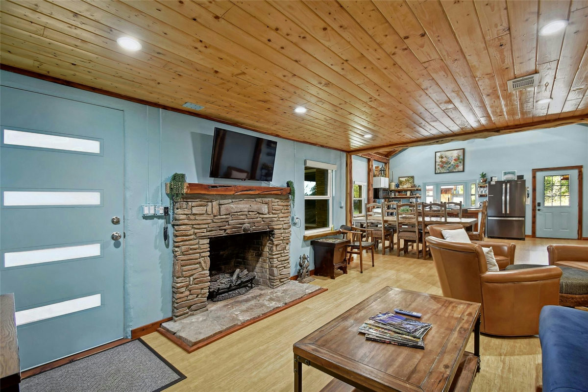 700 FM 2325 — photo 3
