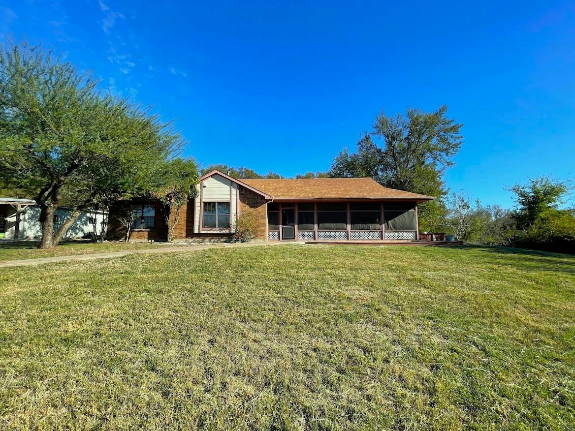 5001 Blue Bluff Rd — exterior