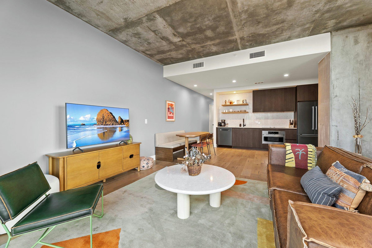 48 East Ave #1804 — photo 3