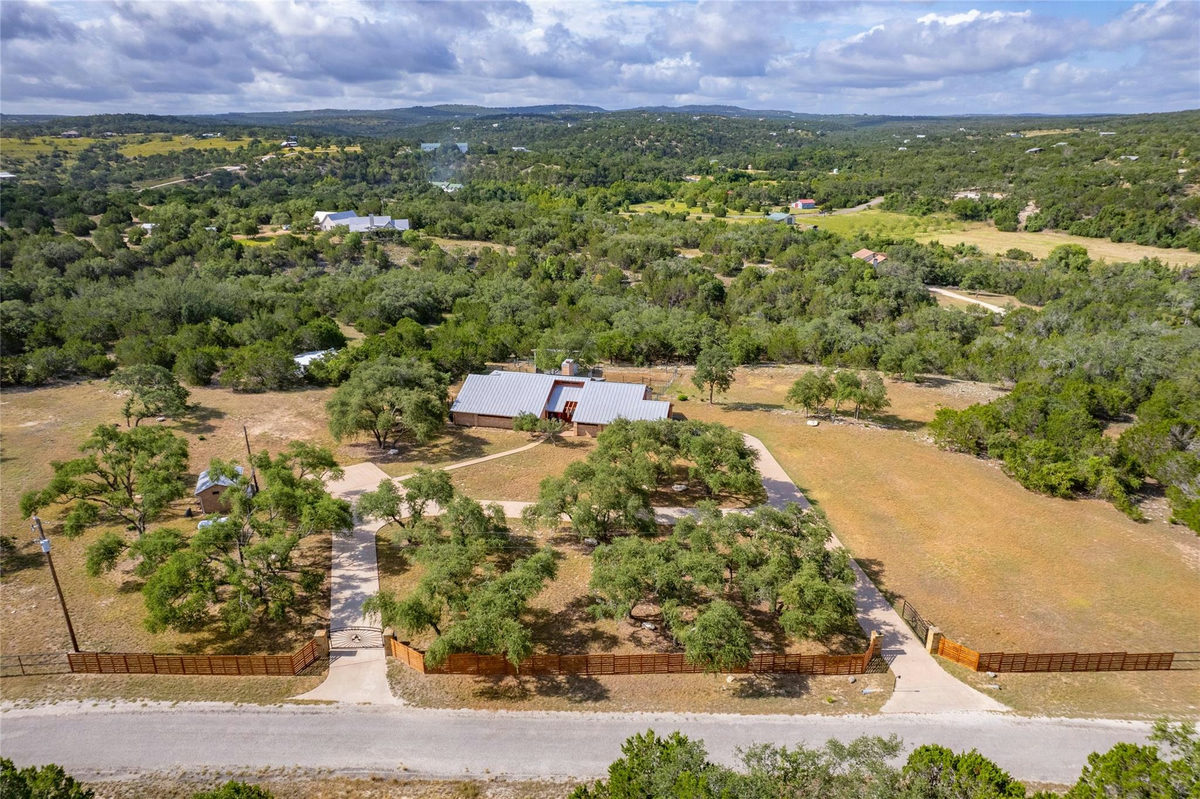 300 Sycamore Valley Rd — exterior
