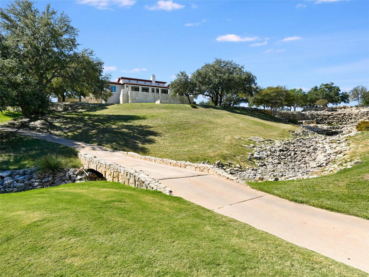 27206 Waterfall Hill Pkwy — photo 2