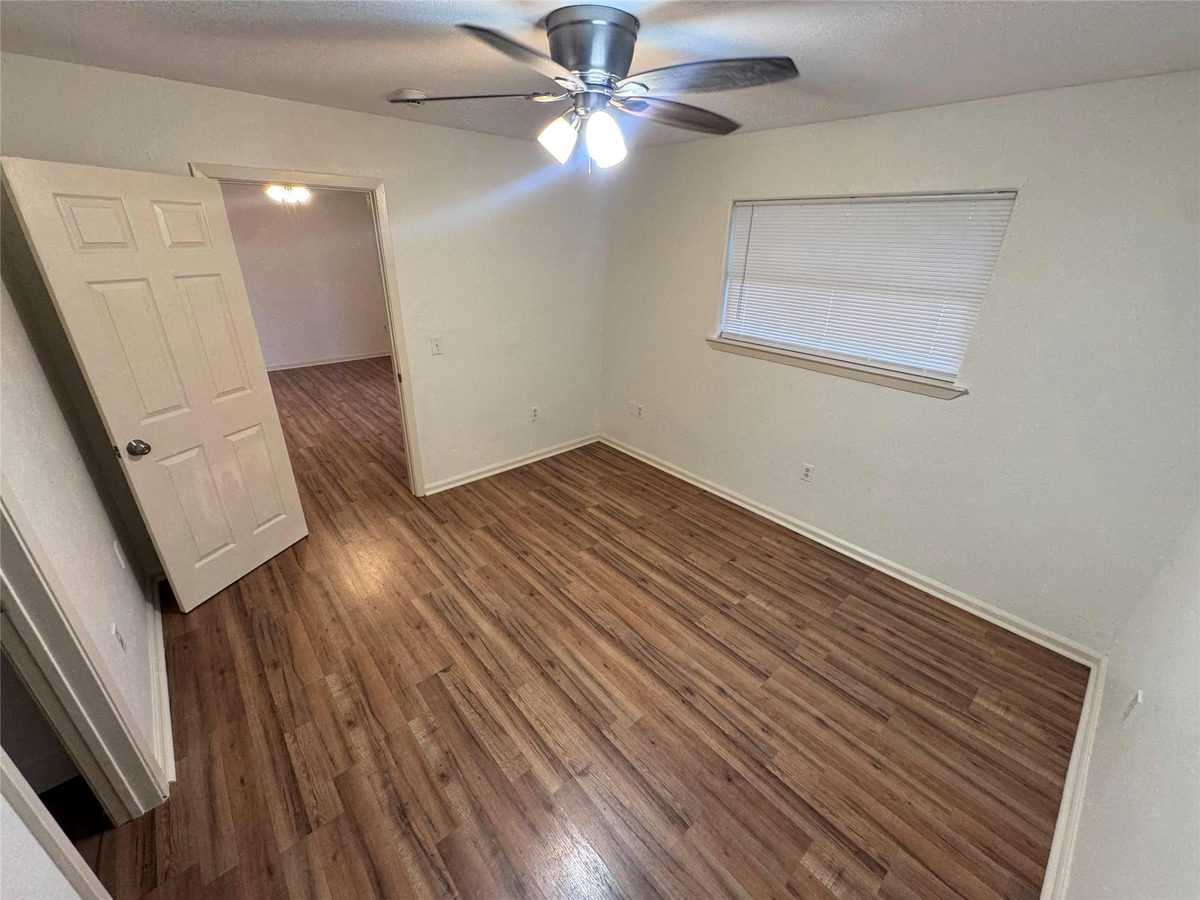 8207 Sam Rayburn Dr — photo 2