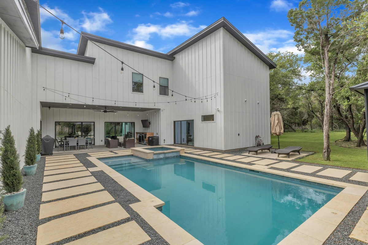16001 Pool Canyon Rd — exterior