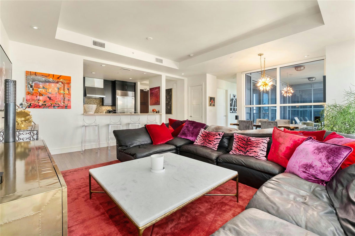 98 San Jacinto Blvd #2203 — photo 2
