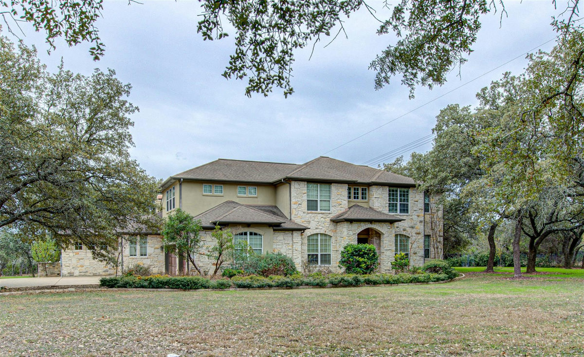 5701 Laguna Cliff Ln
