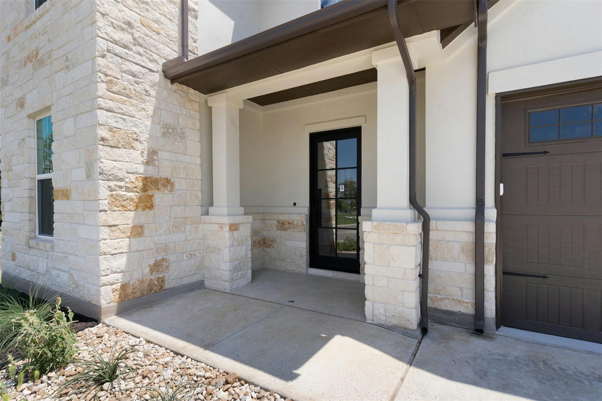 101 Buckaroo Dr — photo 4