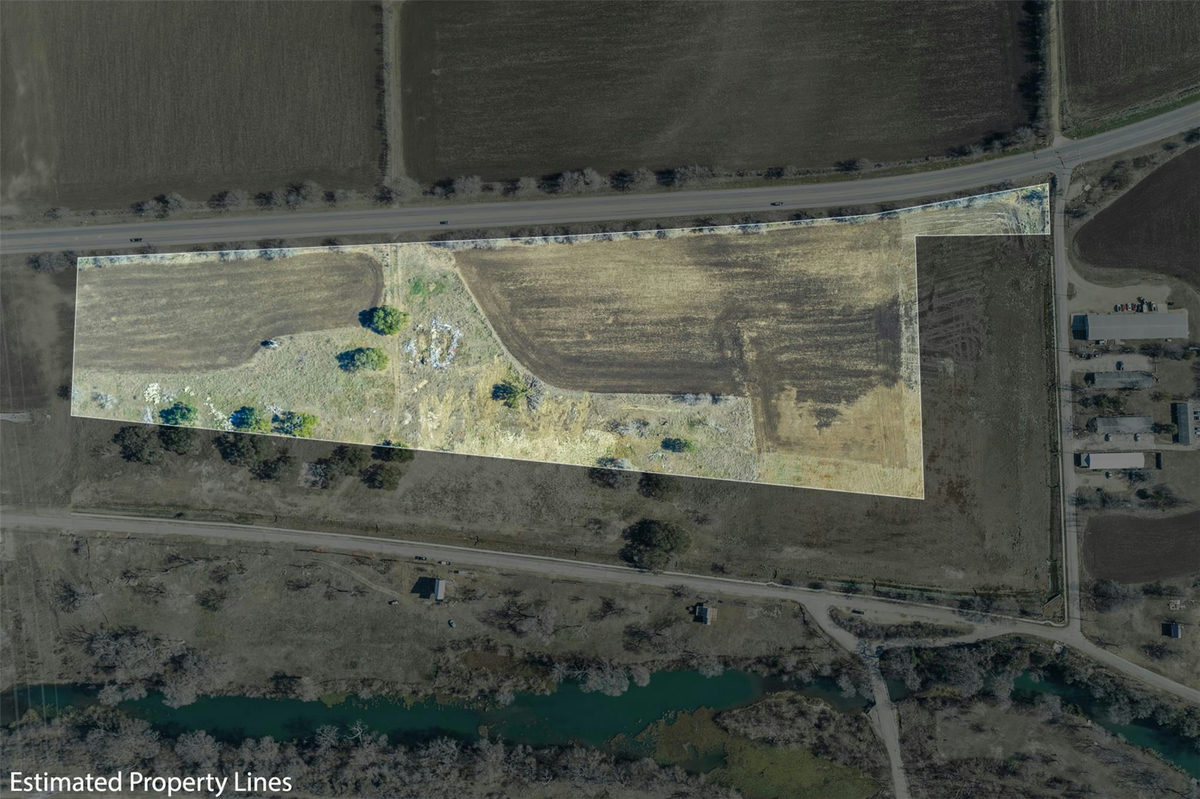 600 NW River Rd — photo 4