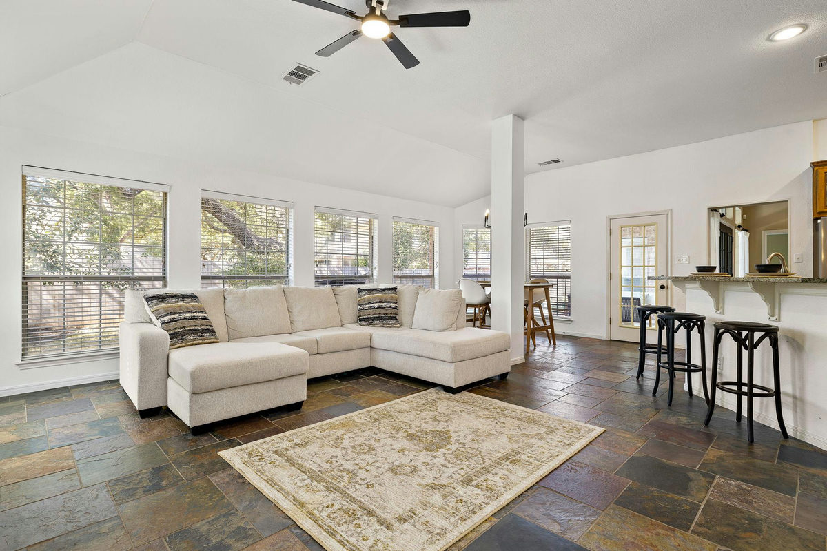 2040 Saint Andrews Dr — photo 3