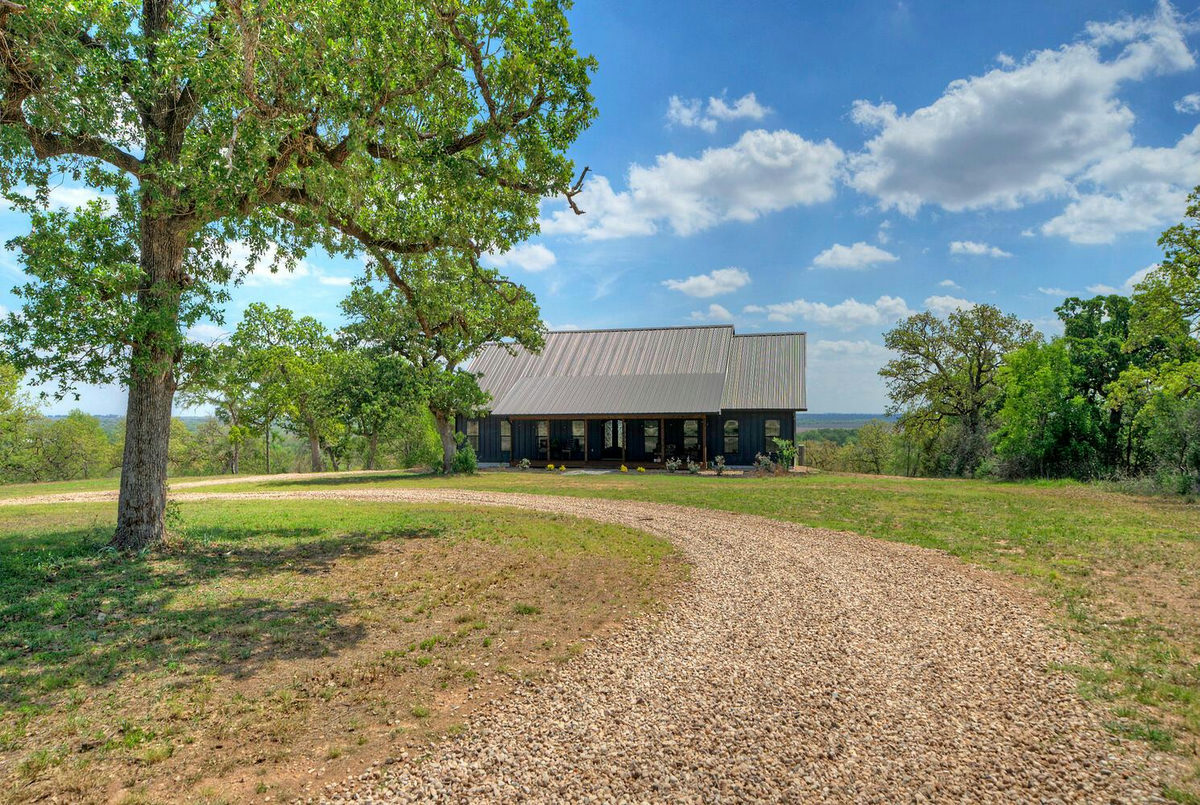 198 Rolling Oak Dr — exterior
