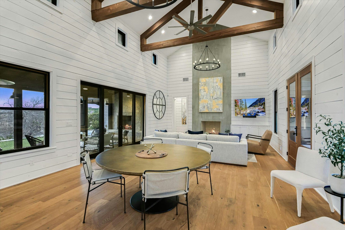 6434 MUSTANG VALLEY Trl — photo 4