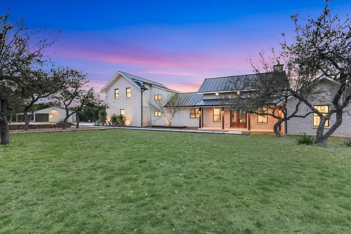 6434 MUSTANG VALLEY Trl — exterior