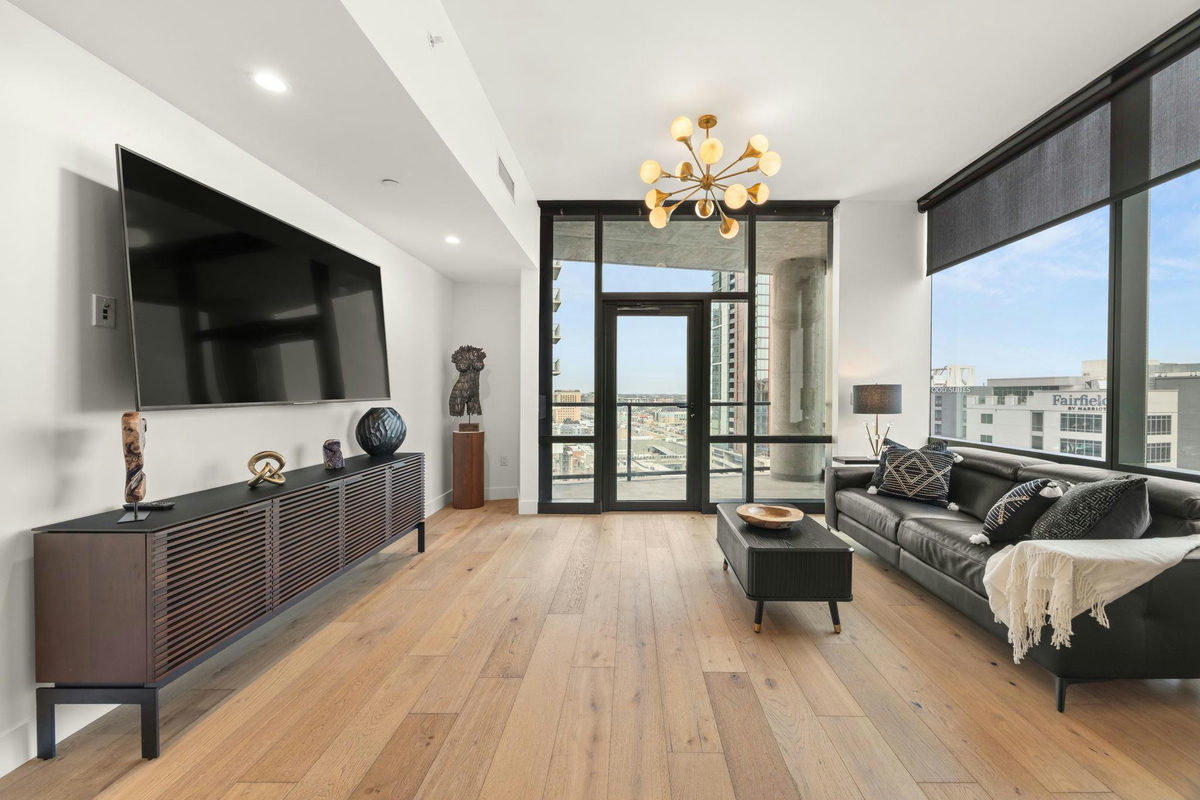 70 Rainey St #1509 — photo 3