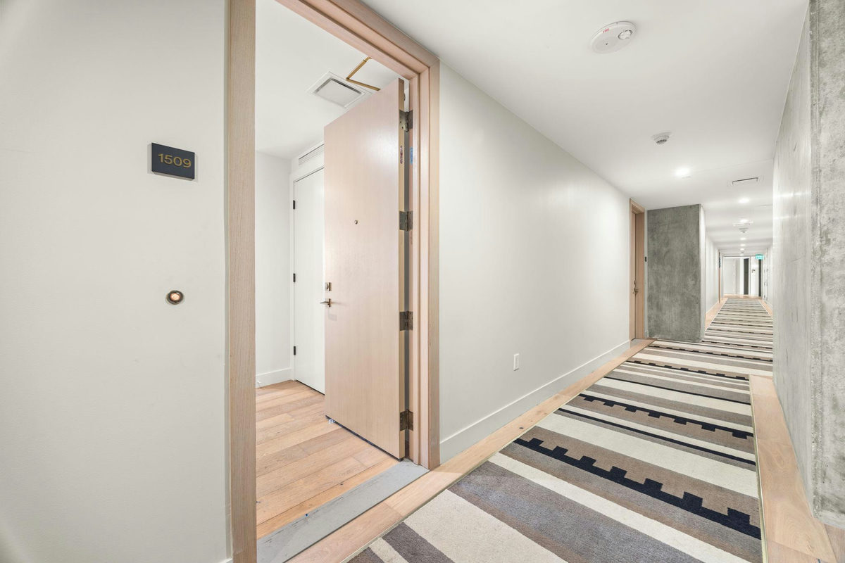 70 Rainey St #1509 — photo 2