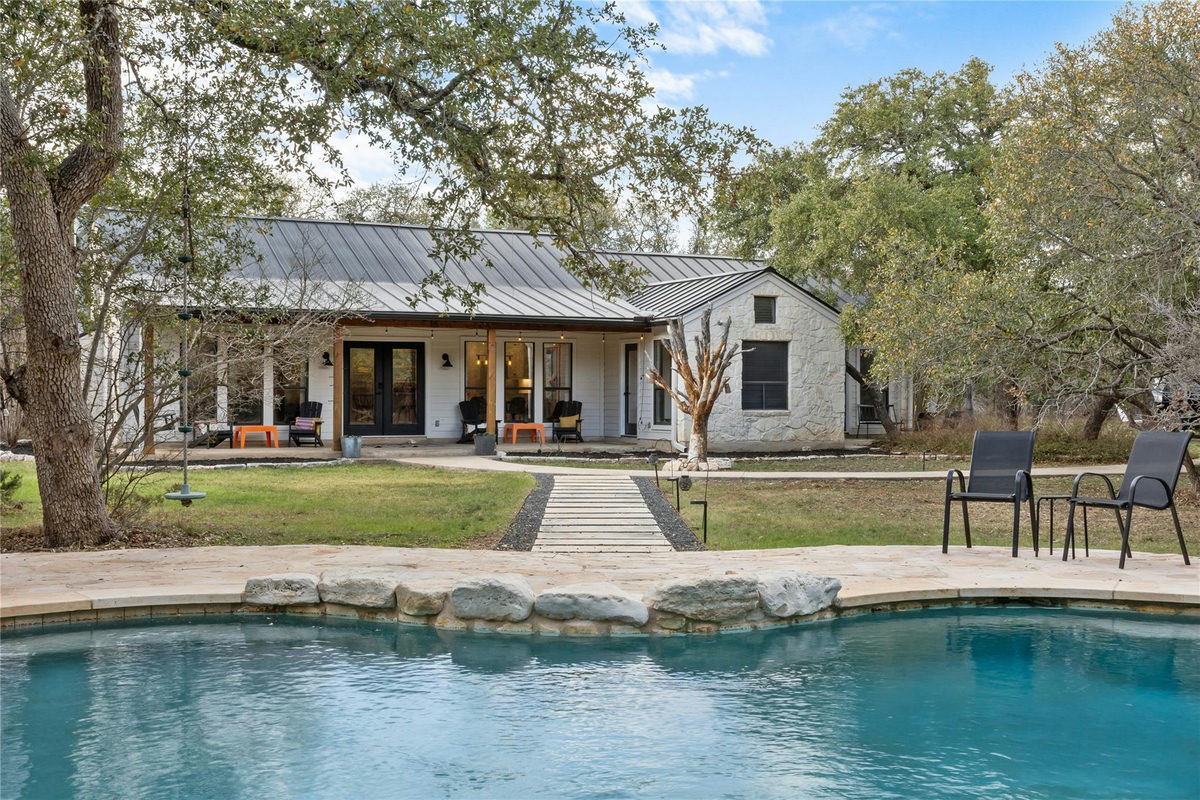 2300 River Rd — photo 3