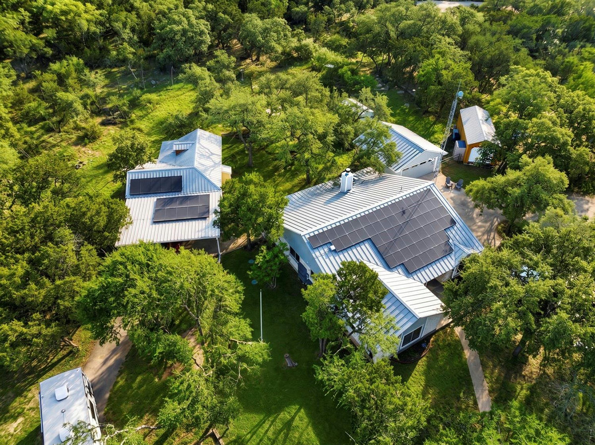 228 Deertrail Dr — exterior